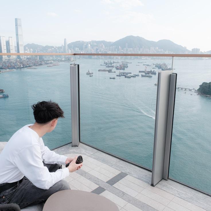 Outdoor terrace seating suitable for families in Düsseldorf